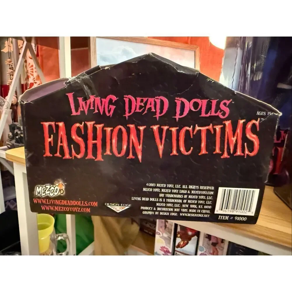 VINTAGE LIVING DEAD DOLLS FASHION VICTIMS 